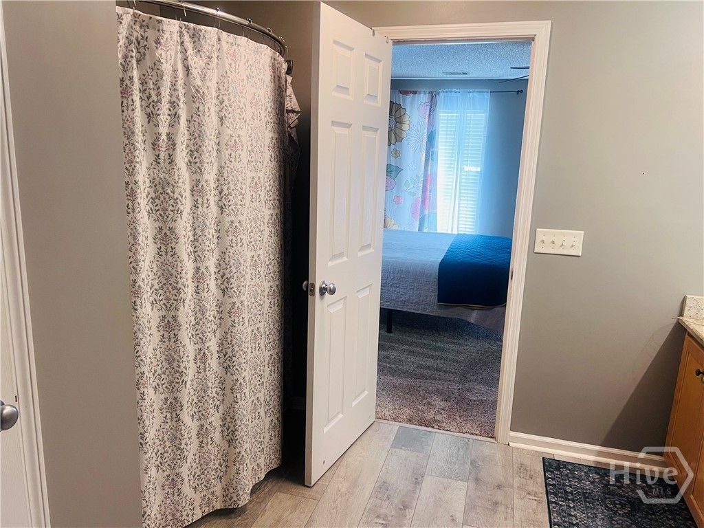 Image 11 of property listing at 137 Blue Lake Street, Richmond Hill, GA 31324