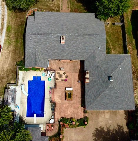 211 Service St, Mountain View, AR 72560