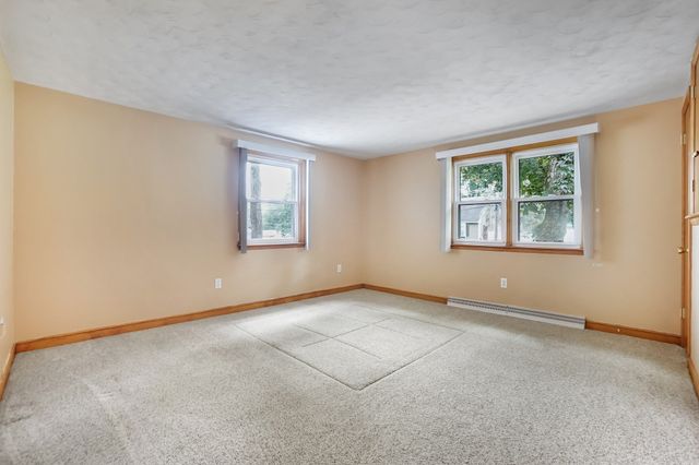 7 Stoney Brook Ln, Milford, MA 01757