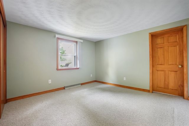 7 Stoney Brook Ln, Milford, MA 01757