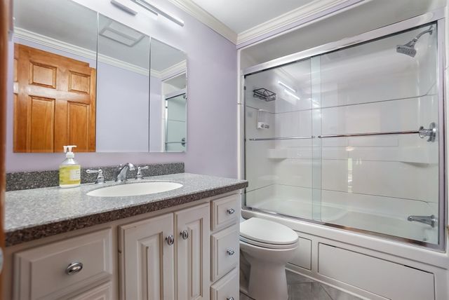 7 Stoney Brook Ln, Milford, MA 01757