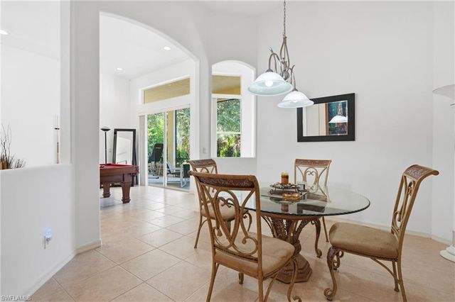 390 12th AVE NW, Naples, FL 34120