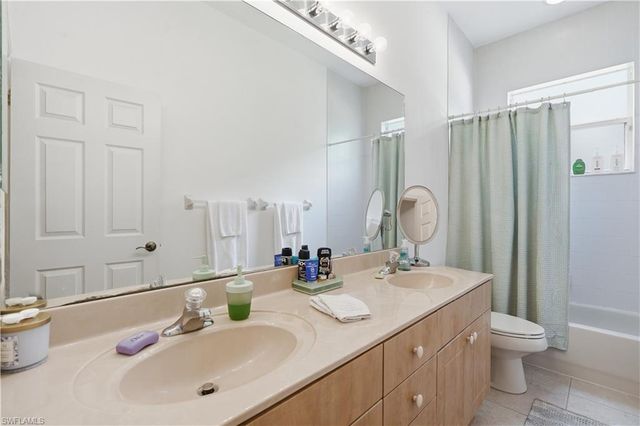 390 12th AVE NW, Naples, FL 34120