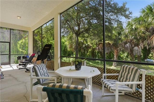 390 12th AVE NW, Naples, FL 34120