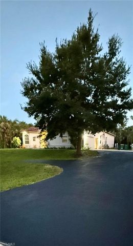 390 12th AVE NW, Naples, FL 34120