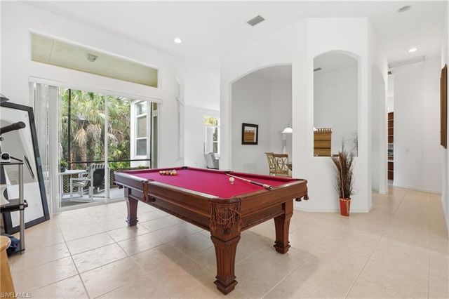 390 12th AVE NW, Naples, FL 34120