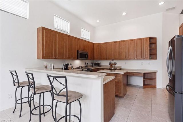 390 12th AVE NW, Naples, FL 34120