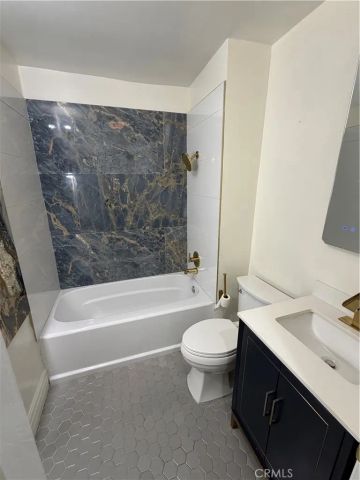 960 Larrabee, West Hollywood, CA 90069