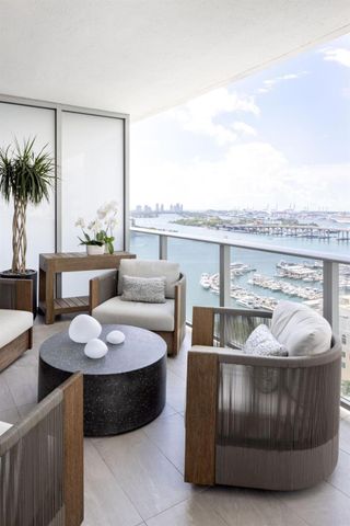 488 NE 18th St 2010, Miami, FL 33132