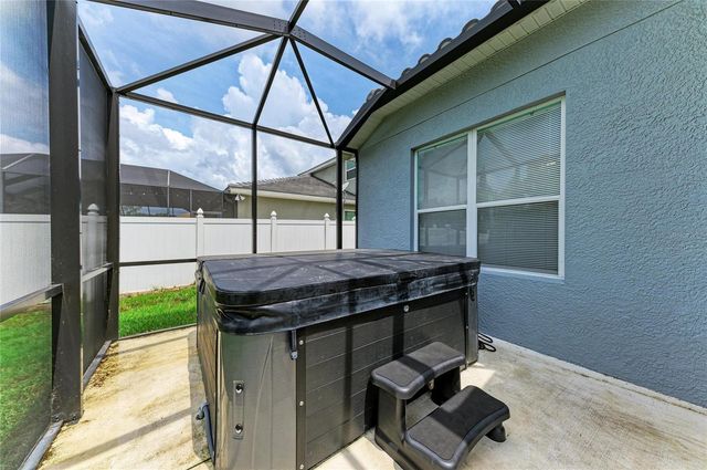 1656 PINYON PINE DR, Sarasota, FL 34240