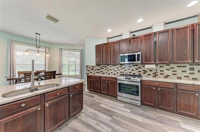 1656 PINYON PINE DR, Sarasota, FL 34240