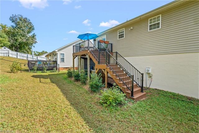 1859 Camden Forest Drive, Winston-salem, NC 27127