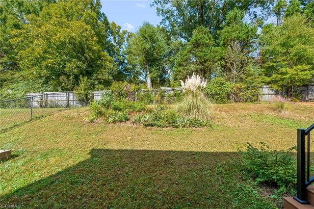 1859 Camden Forest Drive, Winston-salem, NC 27127