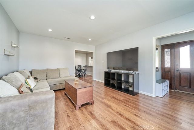 5019 Fanwood Ave., Lakewood, CA 90713