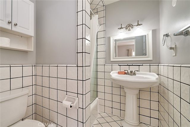 5019 Fanwood Ave., Lakewood, CA 90713