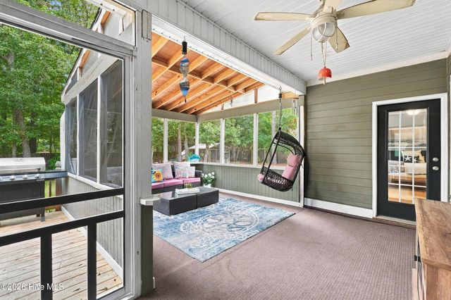 306 Kemper Road, Hampstead, NC 28443