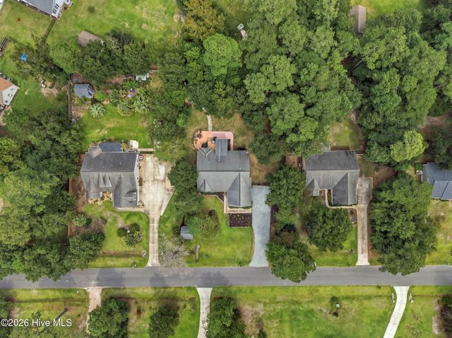 306 Kemper Road, Hampstead, NC 28443