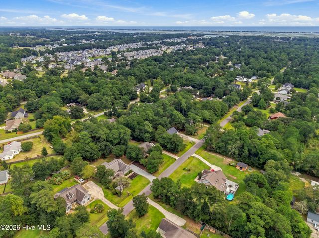 306 Kemper Road, Hampstead, NC 28443