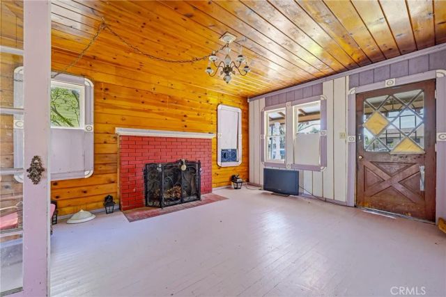 261 W 26th, Merced, CA 95340