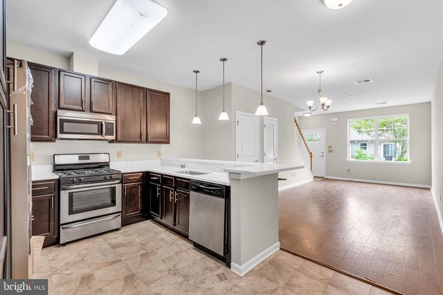 3 ROWAND WAY E, Clementon, NJ 08021