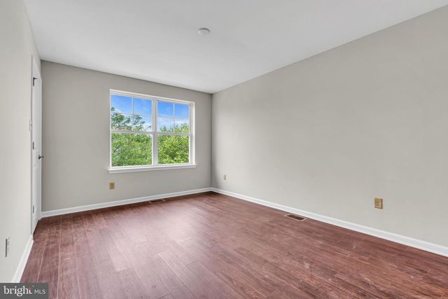 3 ROWAND WAY E, Clementon, NJ 08021