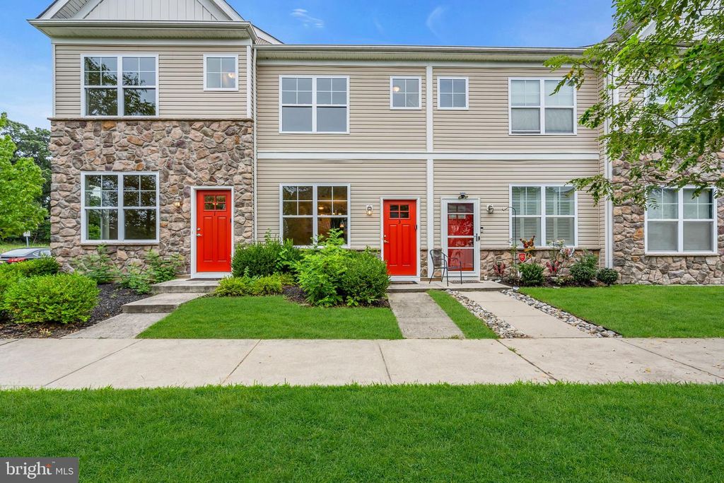 3 ROWAND WAY E, Clementon, NJ 08021