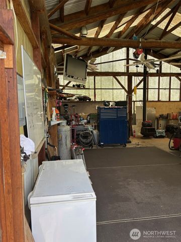 10563 District Line Road, Burlington, WA 98233