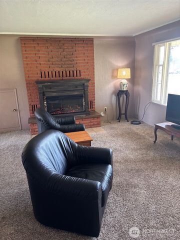 10563 District Line Road, Burlington, WA 98233