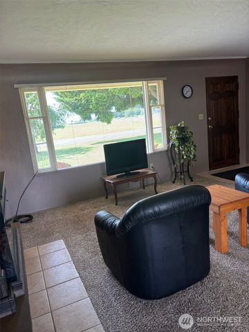 10563 District Line Road, Burlington, WA 98233