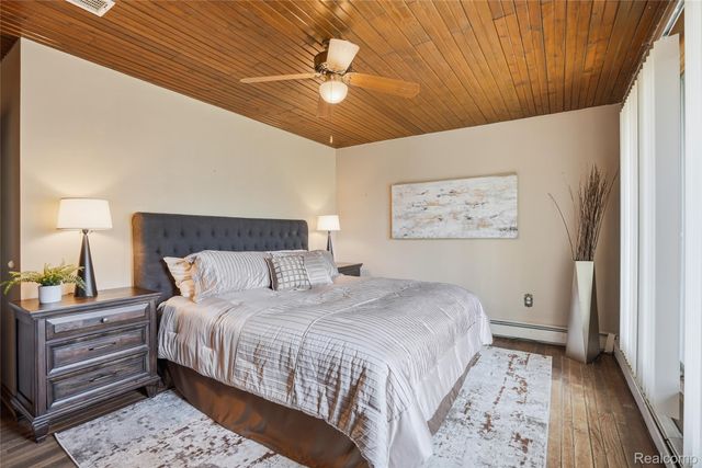 49750 Nautical Drive, Chesterfield Township, MI 48047