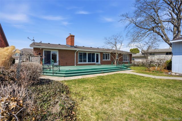 49750 Nautical Drive, Chesterfield Township, MI 48047