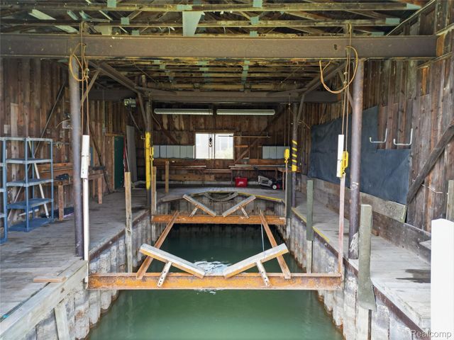 49750 Nautical Drive, Chesterfield Township, MI 48047