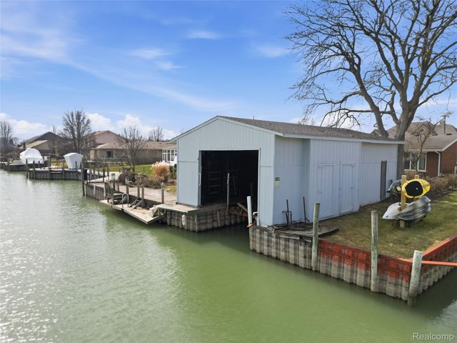49750 Nautical Drive, Chesterfield Township, MI 48047