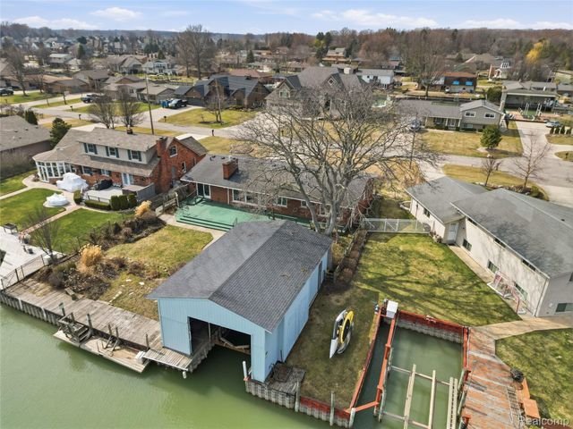 49750 Nautical Drive, Chesterfield Township, MI 48047