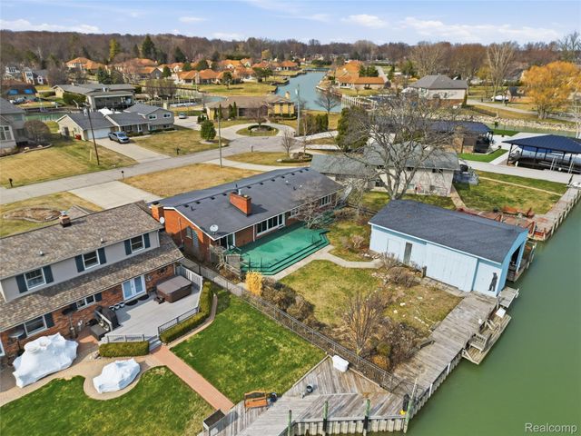 49750 Nautical Drive, Chesterfield Township, MI 48047