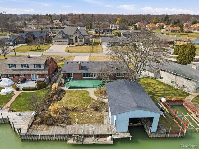 49750 Nautical Drive, Chesterfield Township, MI 48047