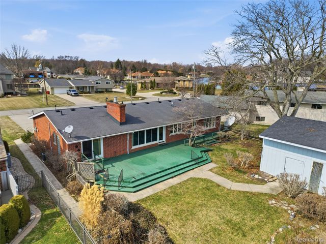 49750 Nautical Drive, Chesterfield Township, MI 48047