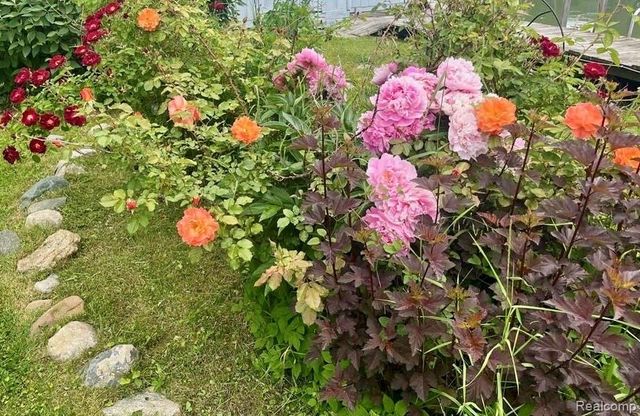 49750 Nautical Drive, Chesterfield Township, MI 48047