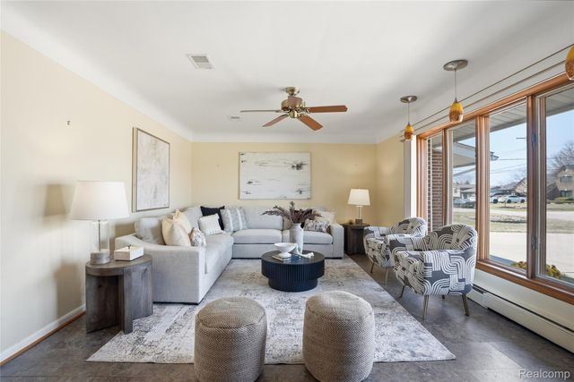 49750 Nautical Drive, Chesterfield Township, MI 48047