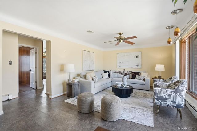 49750 Nautical Drive, Chesterfield Township, MI 48047