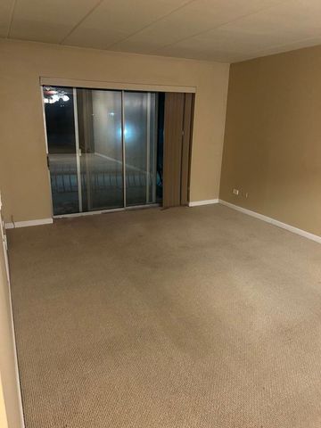 3235 S Manor Drive 104, Lansing, IL 60438