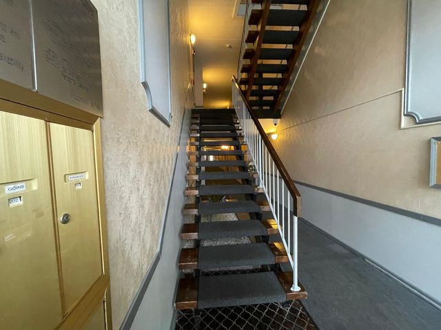 3235 S Manor Drive 104, Lansing, IL 60438