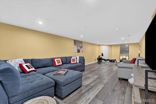 1178 Margaret Lane, St Louis, MO 63132