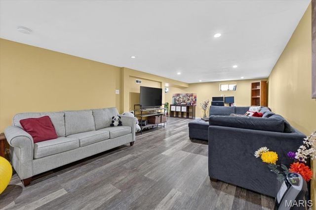 1178 Margaret Lane, St Louis, MO 63132