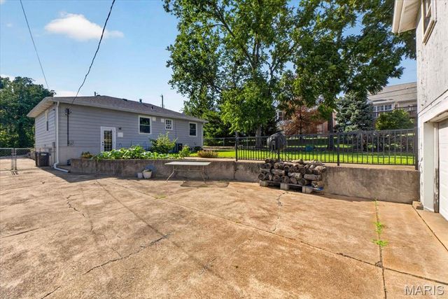 1178 Margaret Lane, St Louis, MO 63132