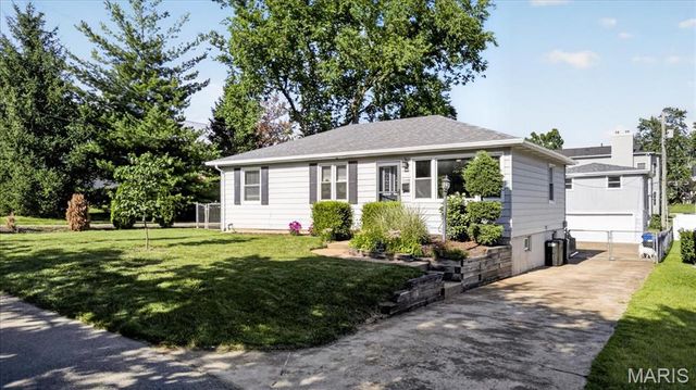 1178 Margaret Lane, St Louis, MO 63132
