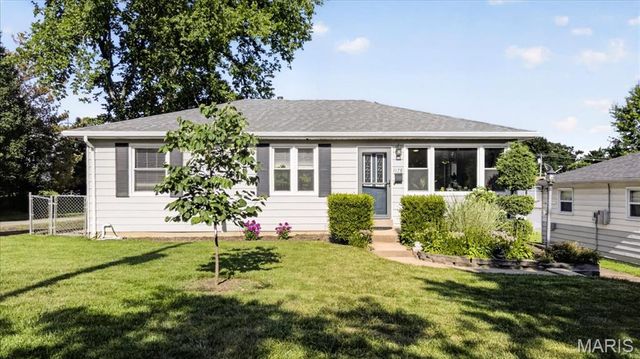 1178 Margaret Lane, St Louis, MO 63132