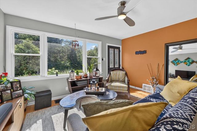 1178 Margaret Lane, St Louis, MO 63132