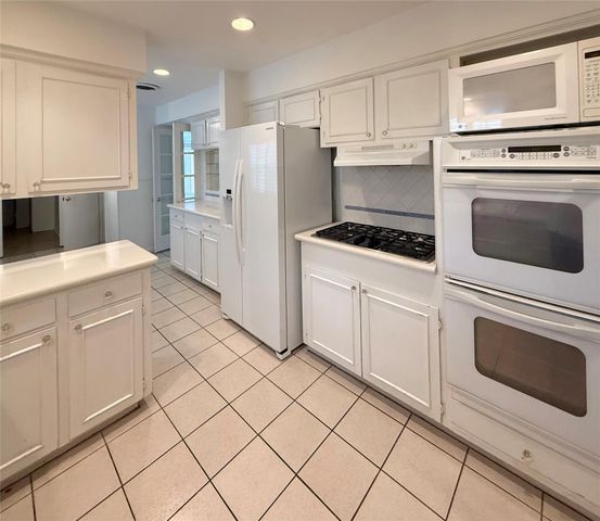 5611 Portal Drive, Houston, TX 77096