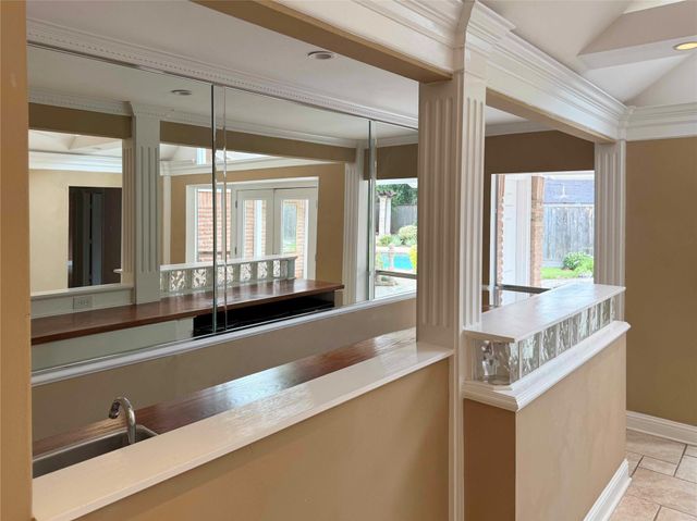 5611 Portal Drive, Houston, TX 77096